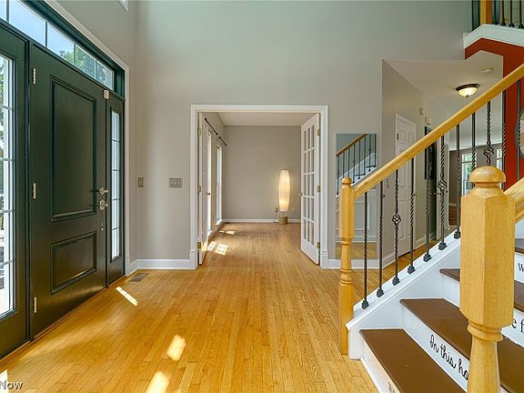 2nd image of 16444 Selby Cir