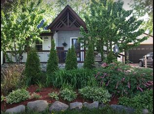 901 W Silver Lake Rd, Fenton, MI 48430