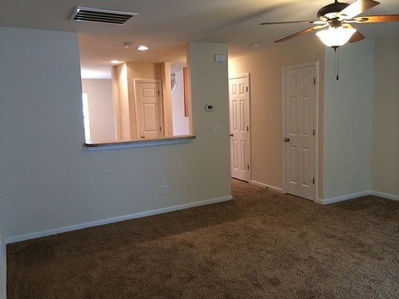 5th image of 2423 Scholar Ln