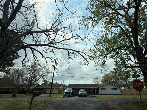4th image of 1405 Avenue C