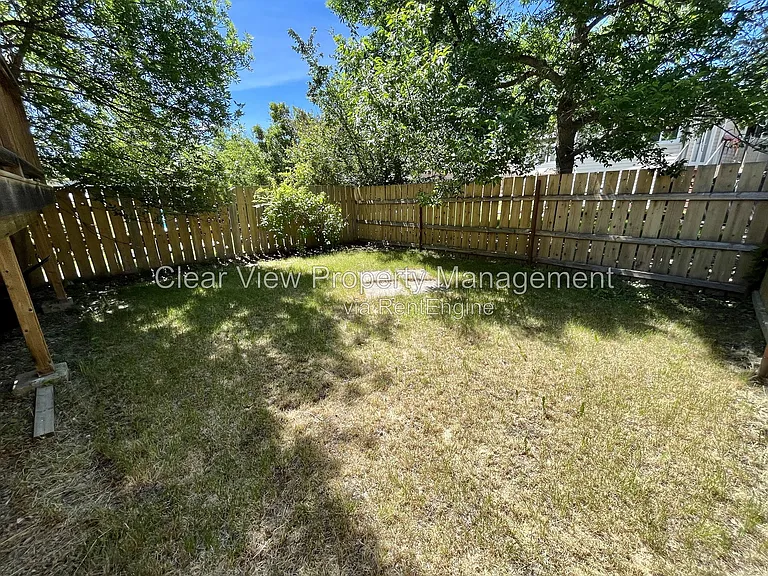 14 Princeton Cres W — Photo 31