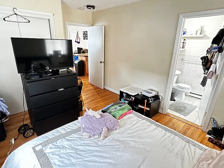 200 Kelton St #11 — Photo 8