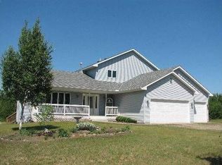 27522 Virgro St NE, Stacy, MN 55079