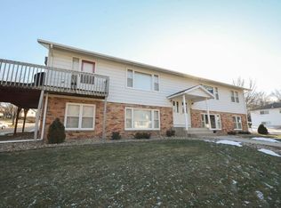 404 Zumbro Dr NW, Rochester, MN 55901