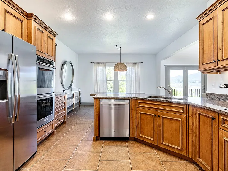 1490 W Alpine Ave — Photo 37