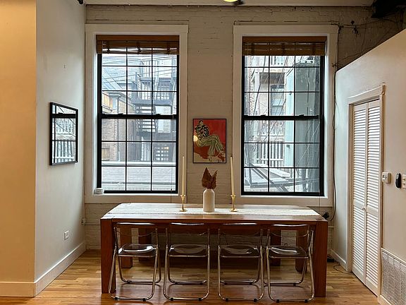 3rd image of 1049 N Paulina St #2R