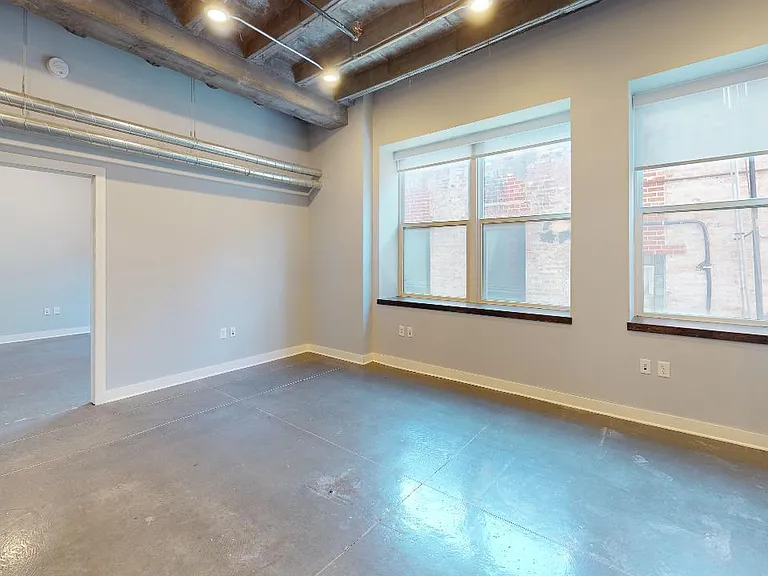 217 N Locust St #2-N — Photo 5