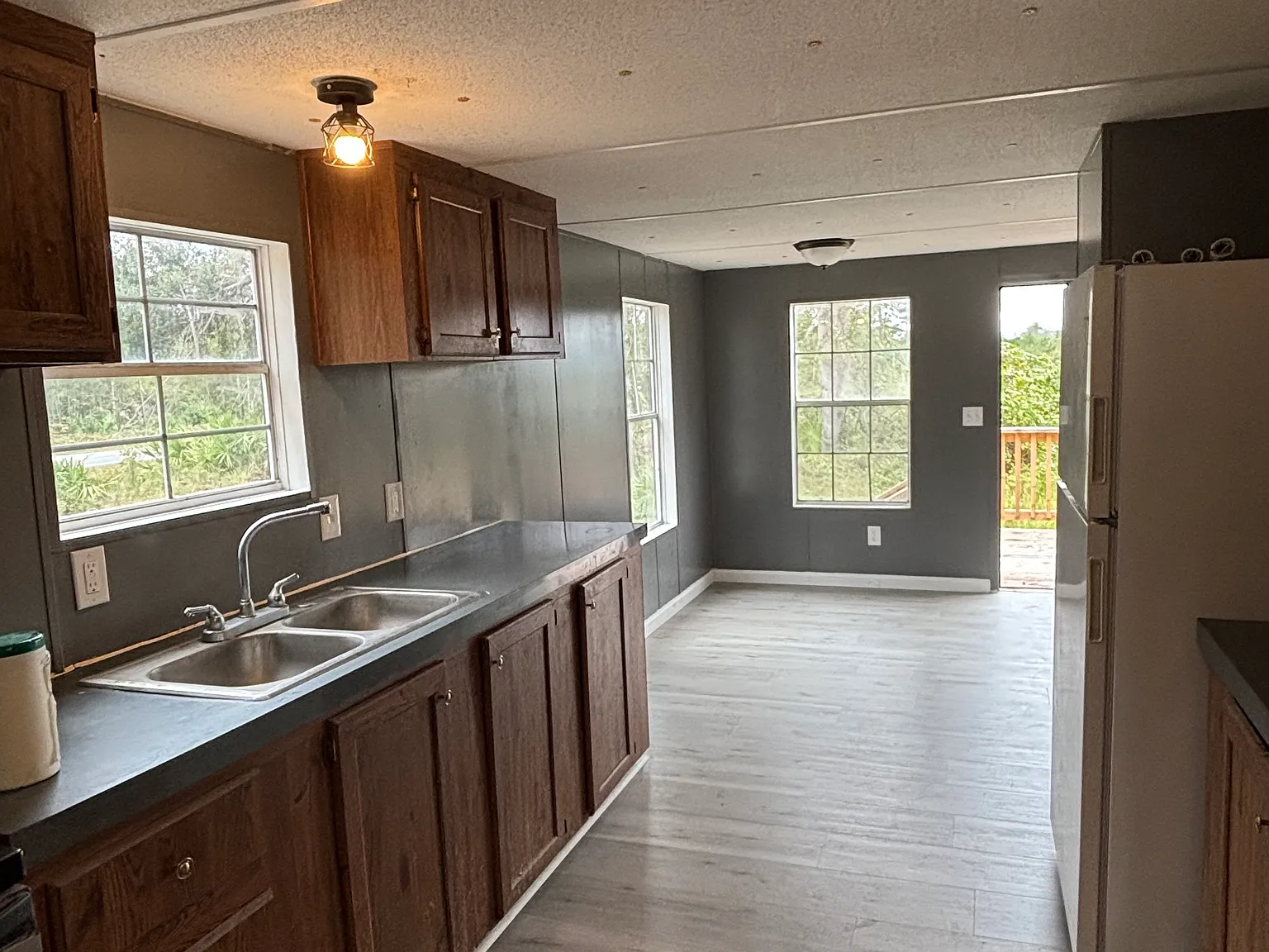 3 bed, $1,100 — Photo 3