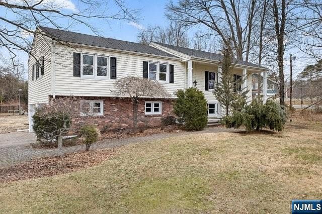 1st image of 373 W Saddle River Rd