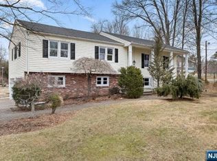 373 W Saddle River Rd, Upper Saddle River, NJ 07458