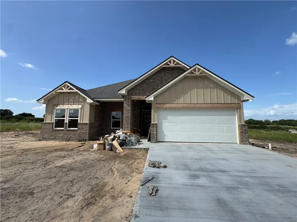 2902 Orion Ct, Bryan, TX 77808