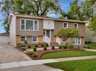 5833 Edward Dr, Oak Forest, IL 60452