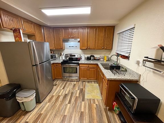 3rd image of 607 23rd St #A