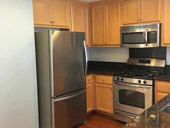2nd image of 2106 Lindsey Ct