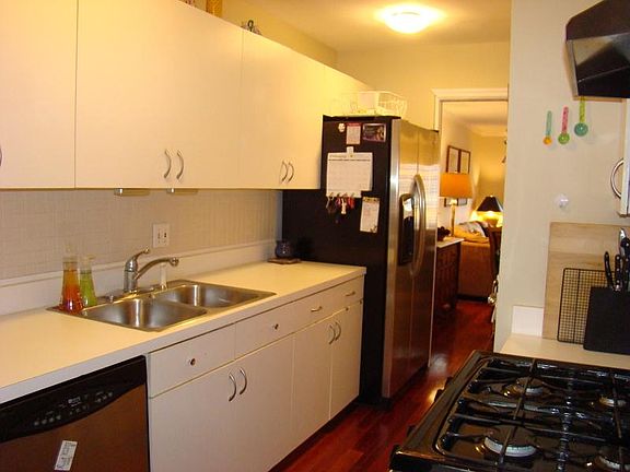 4th image of 20 Mews Ln