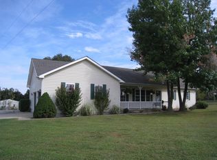 19325 E Highway 32, Stockton, MO 65785
