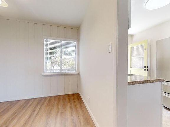 4th image of 635 8th Pl APT 4
