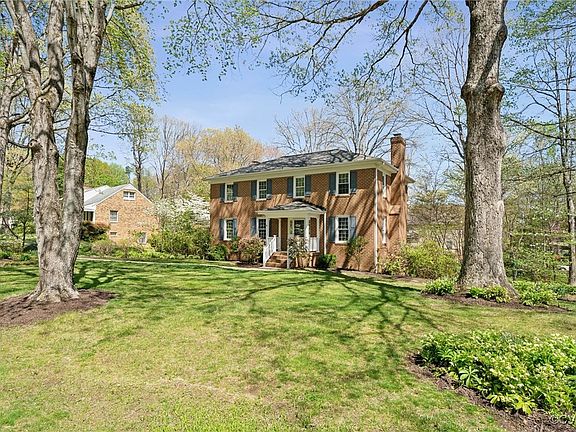 3rd image of 2021 Gateshead Dr