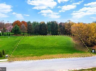 494 Stonehenge Dr, Lititz, PA 17543