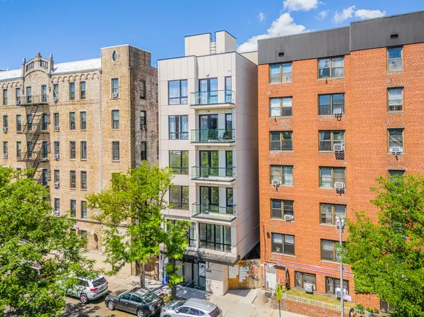 42-09 Hampton Street