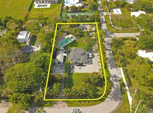 8390 SW 64th St, Miami, FL 33143
