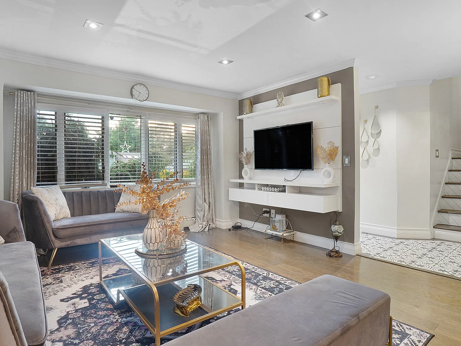 4 bed, 1600 sqft, $5,700 — Photo 4