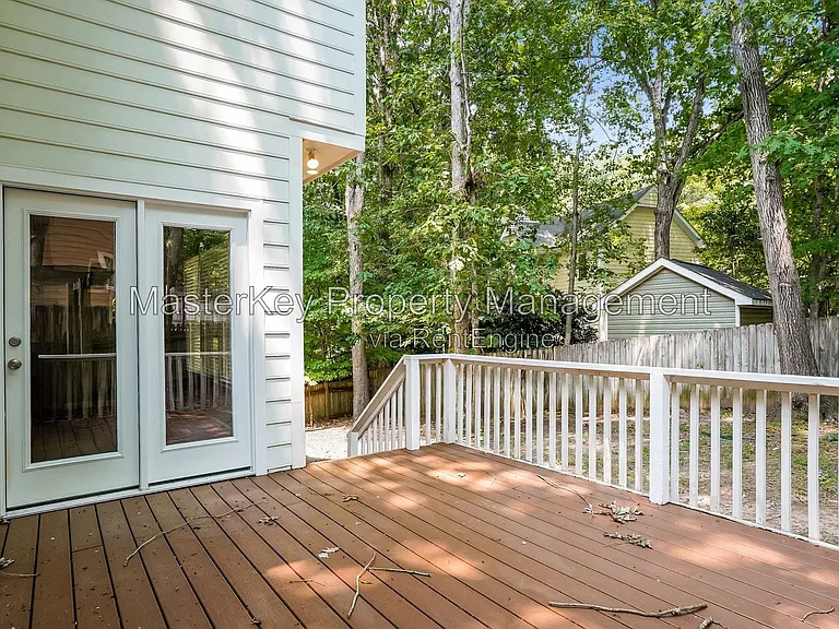 1600 Nesfield Pl — Photo 26