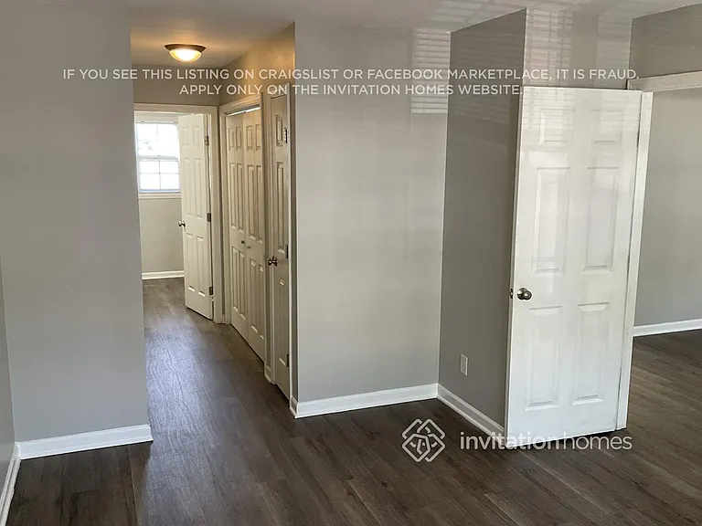 4200 Youngstown Dr — Photo 5