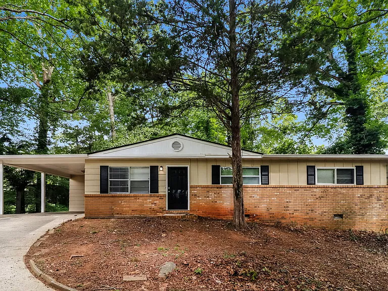580 Ayres Rd — Photo 1