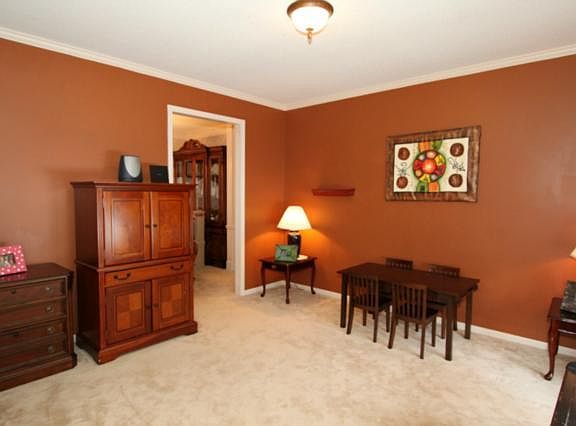 3rd image of 6445 N Forest Ct