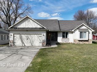 8029 Brentwood Dr, Birch Run, MI 48415