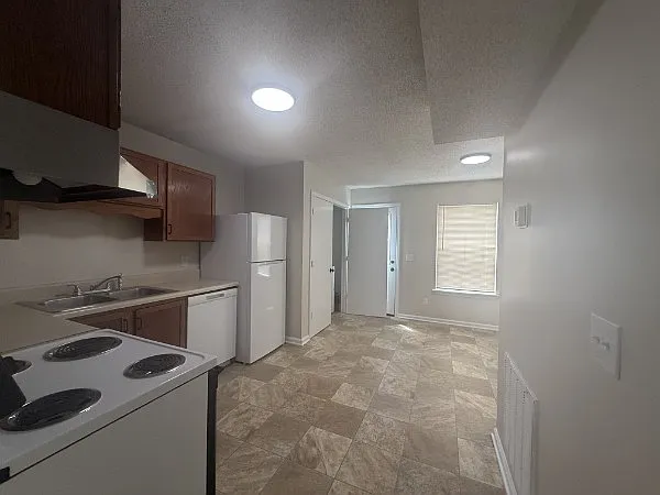 330 Audrea Ln #6 — Photo 8