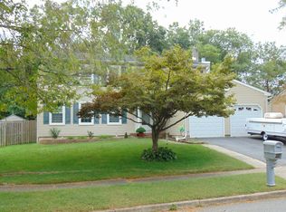 612 Weston Dr, Toms River, NJ 08755
