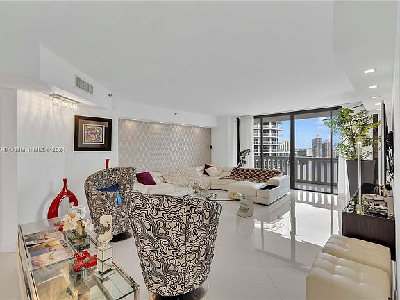 4th image of 3000 Island Blvd APT 2303