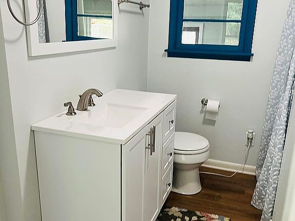 Bathroom w/ new vanity/sink