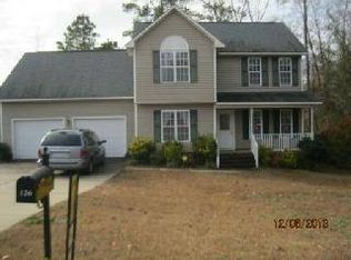 126 Hillandale Rd, Spring Lake, NC 28390