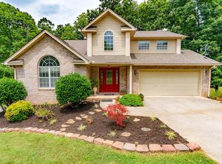 445 Ridgedale Dr, Strawberry Plains, TN 37871