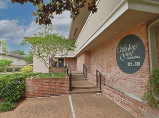 640 S Ripple Creek Dr #640, Houston, TX 77057
