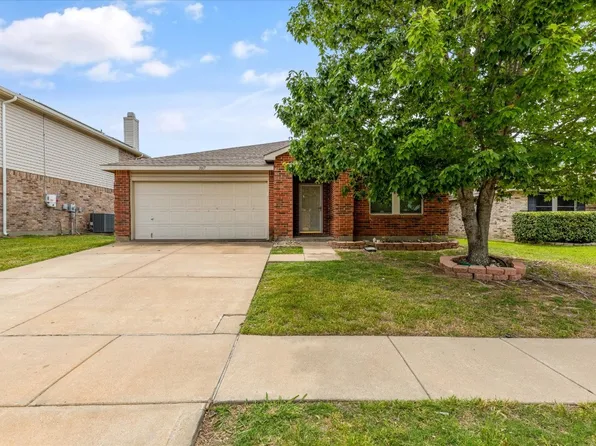 1017 Stone Chapel Way, Fort Worth, TX 76179
