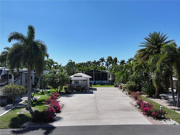 2nd image of 10014 Parkwood DR