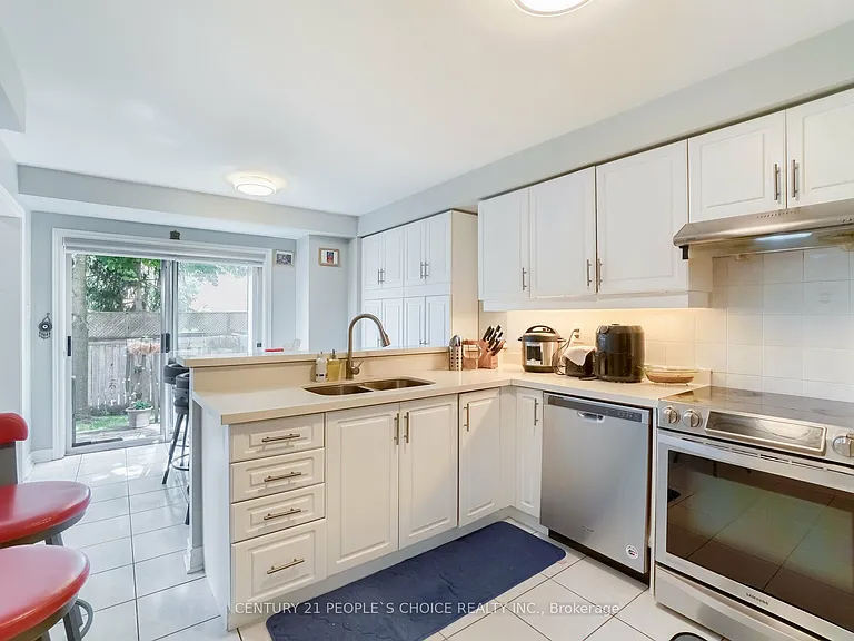 5658 Glen Erin Dr #7 — Photo 16