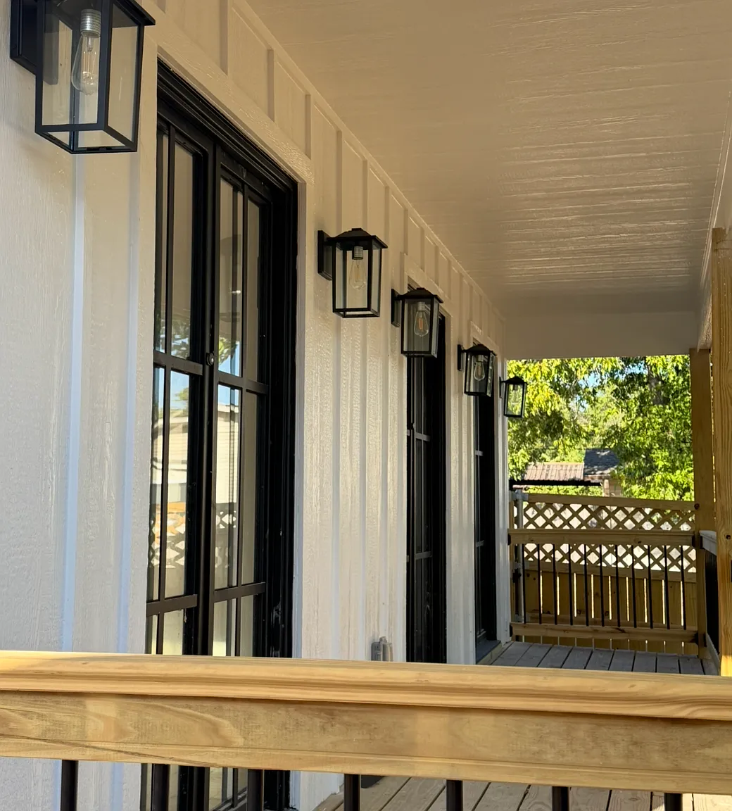 3 bed, 1100 sqft, $1,895 — Photo 2
