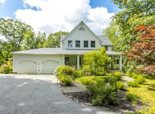 8 Cole Field Rd, Cape Elizabeth, ME 04107