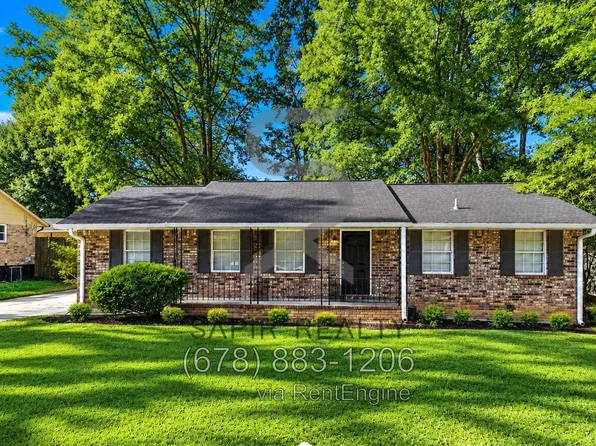1423 Hatch Cover Cir, Jonesboro, GA 30238