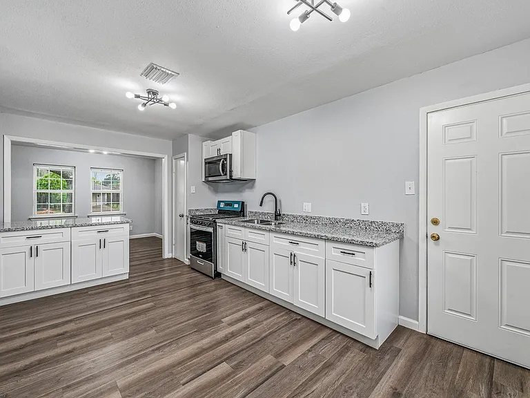 5859 Flamingo Dr — Photo 10