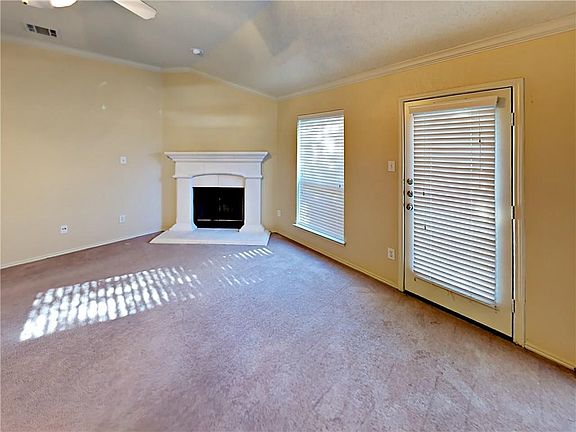 3rd image of 960 Crowder Dr