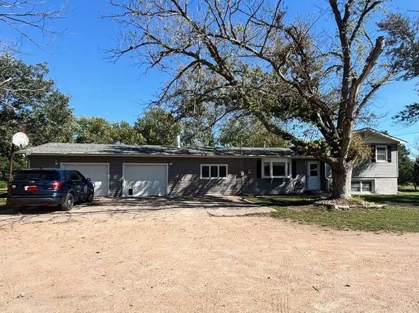 810 Belaire Ave, Smith Center, KS 66967