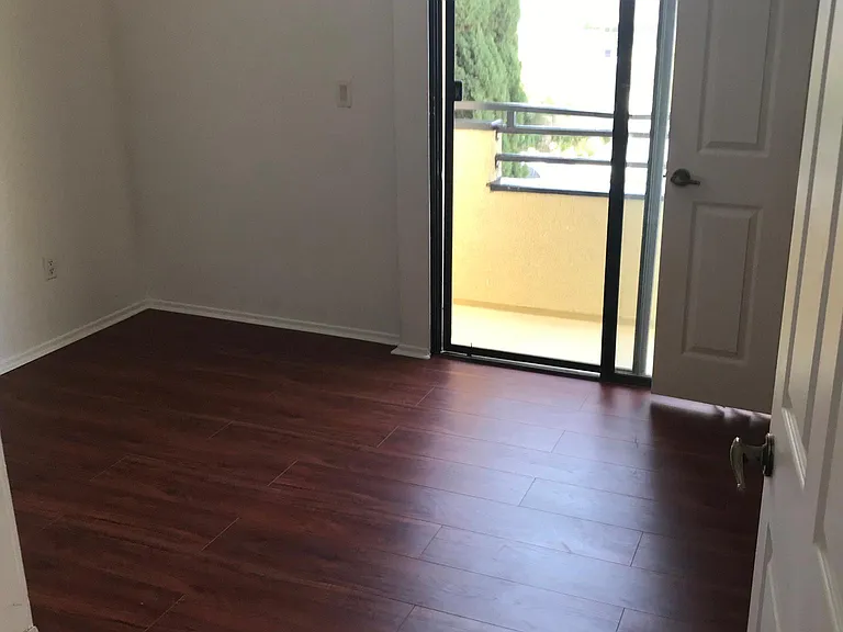 1242 S Holt Ave — Photo 9
