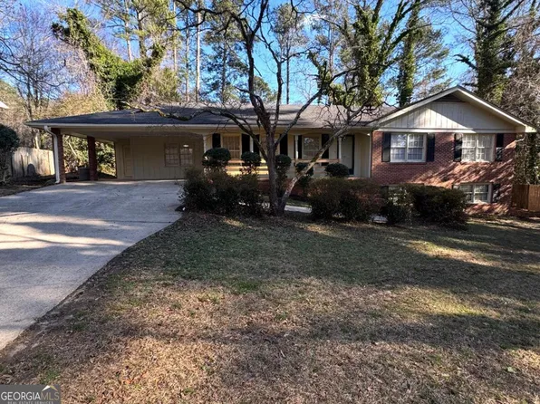 501 Valleyview Dr, Winder, GA 30680