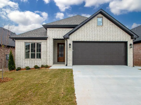 194 Fletcher Ridge Dr, Little Rock, AR 72223